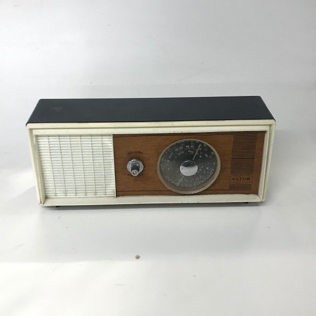 RADIO, Slimline Astor w Woodgrain Face